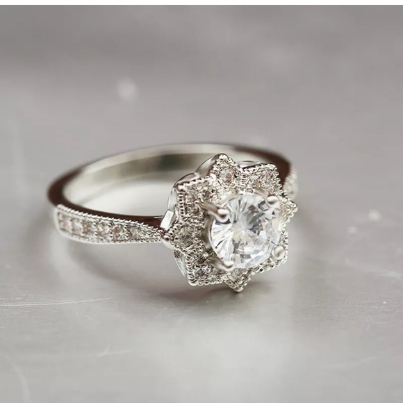 925 Silver Wedding Engagement Ring White Sapphire - Picture 10 of 12